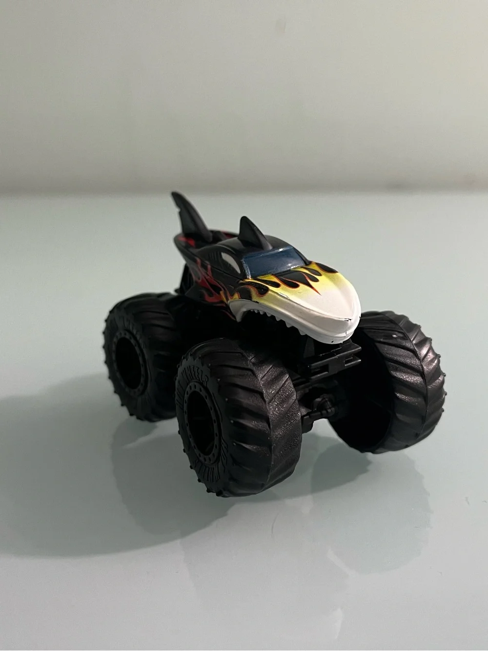 Hot Wheels 2020 Monster Trucks HW Flames Shark Wreak Black W/ Flames 1:64th